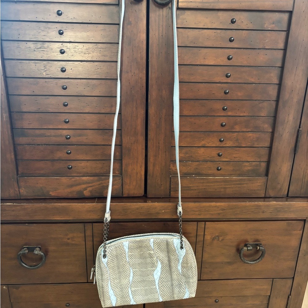 Authentic Bottega Veneta crossbody